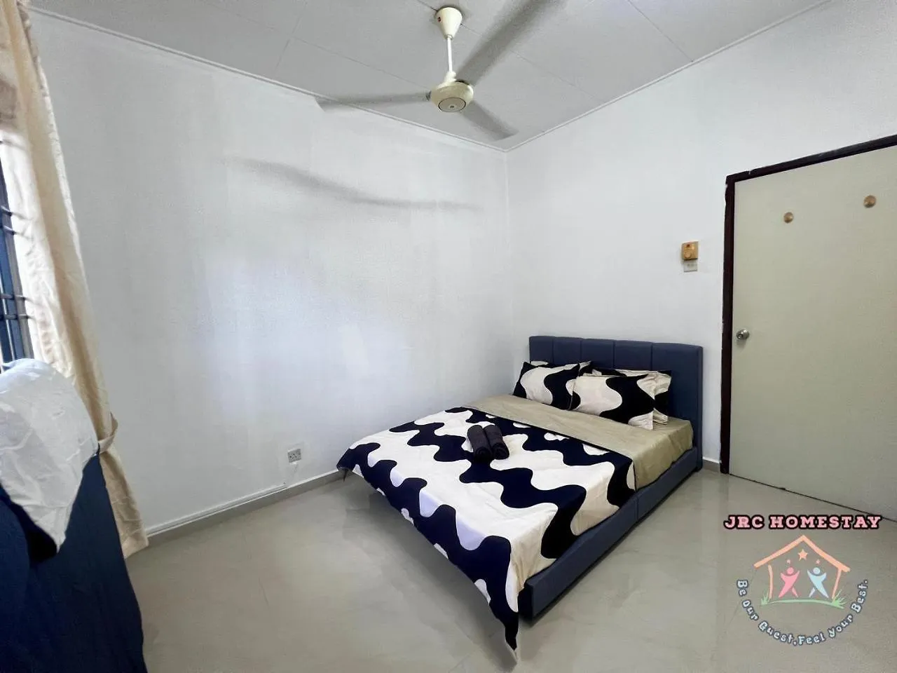 Holiday home Ehsan Jaya Ikea Toppen Near Peikin Long Sing Yijia Restaurant Johor Bahru Malaysia