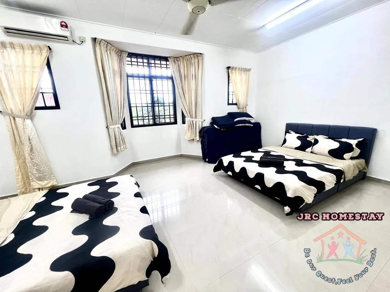 Holiday home Ehsan Jaya Ikea Toppen Near Peikin Long Sing Yijia Restaurant Johor Bahru Malaysia